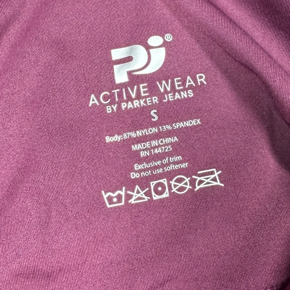 NWT PJ Parker Jeans Active Wear Vineyard Purple Capri Length Athletic Leggings S